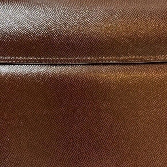 Elegant Brown Clutch Evening Bag. Gold Design Closure. No Name or Markings. - Picture 7 of 12